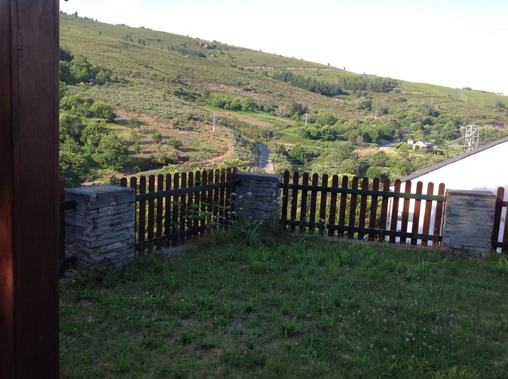 El Mirador De Los Trobos Villar de Otero Kültér fotó